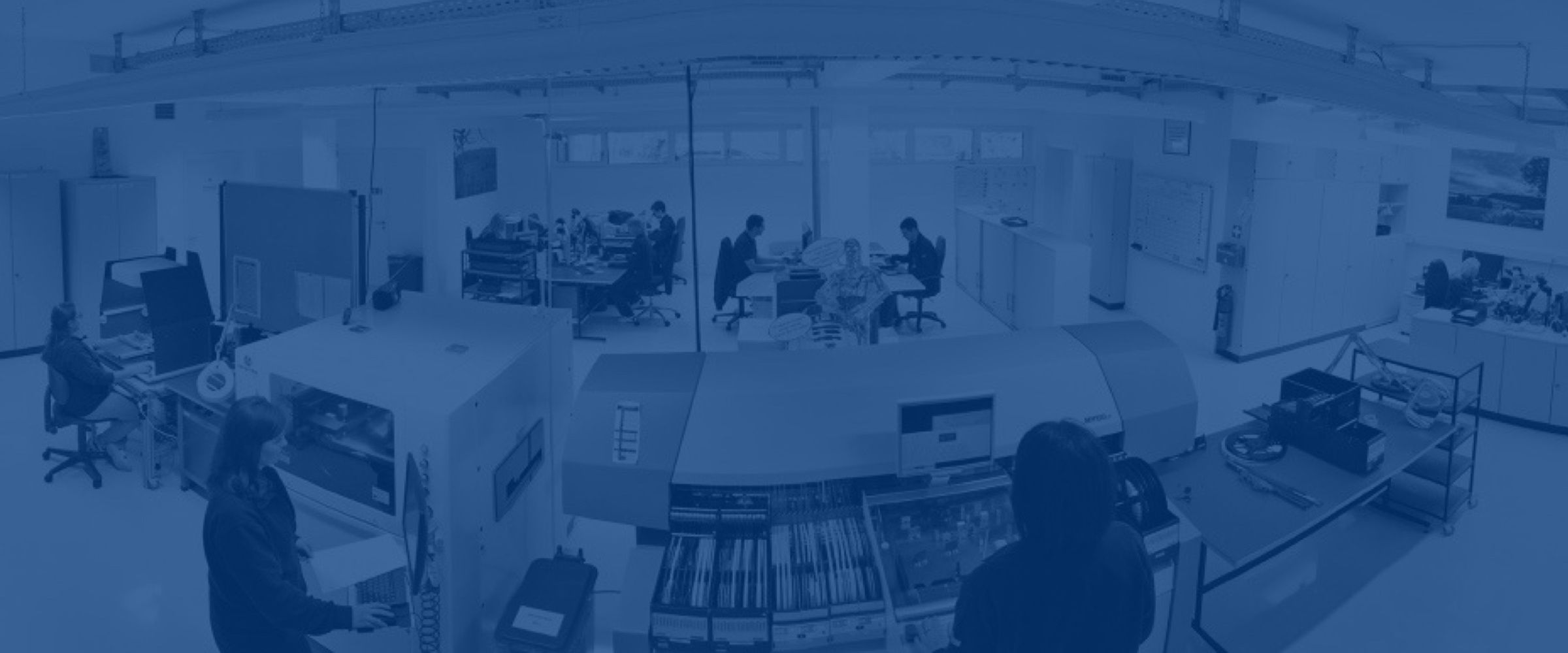Blick in die Leiterplatten-Bestückung bei hema electronic 