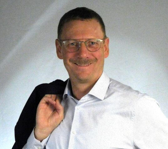 Jens Stapelfeldt Jens Stapelfeldt - Technical Sales Lead EMEA - Xilinx GmbH
