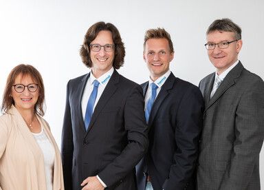 hema Management Team: Charlotte Helzle, Geschäftsführer Oliver Helzle, Dennis Burkert, Michael Mößmer hema Management: Charlotte Helzle, Geschäftsführer Oliver Helzle, Dennis Burkert, Michael Mößmer